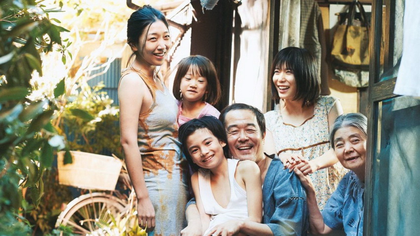Best-Japanese-Movies-Shoplifters-5